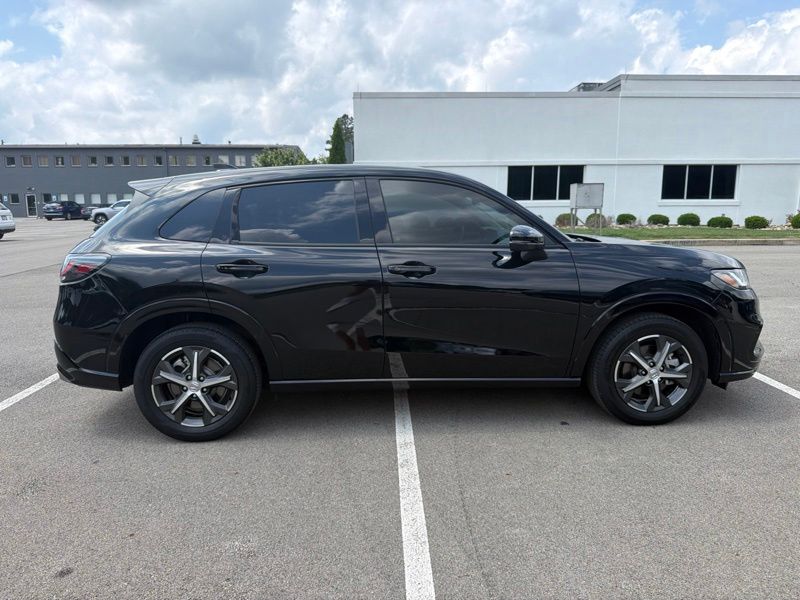 Used 2025 Honda HR-V SUV