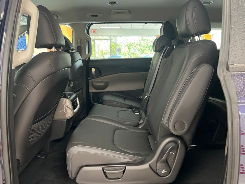 New 2027 Kia Carnival MPV Van
