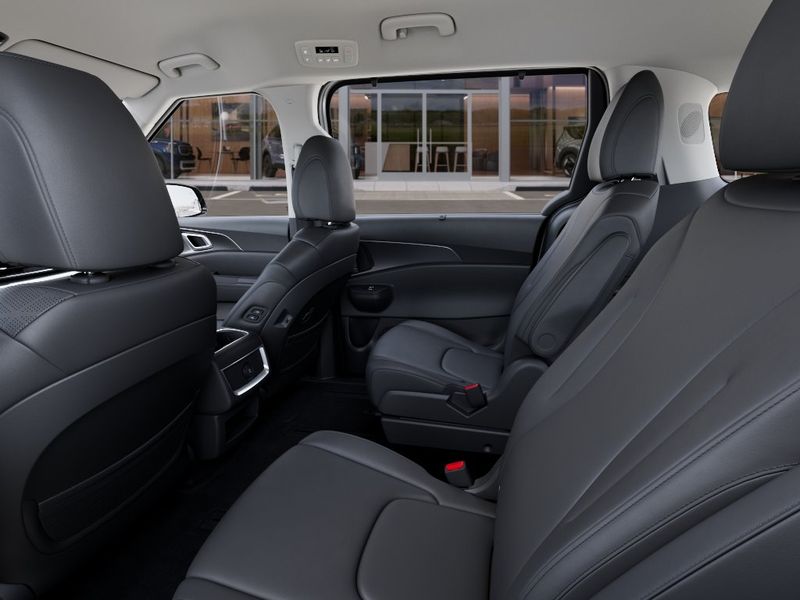 New 2027 Kia Carnival MPV Hybrid Van