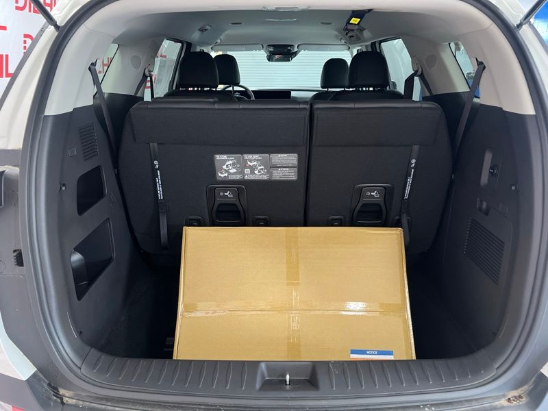 New 2026 Kia Carnival MPV Van