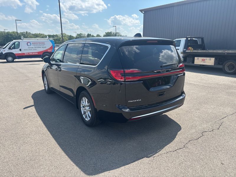 New 2027 Chrysler Pacifica Van