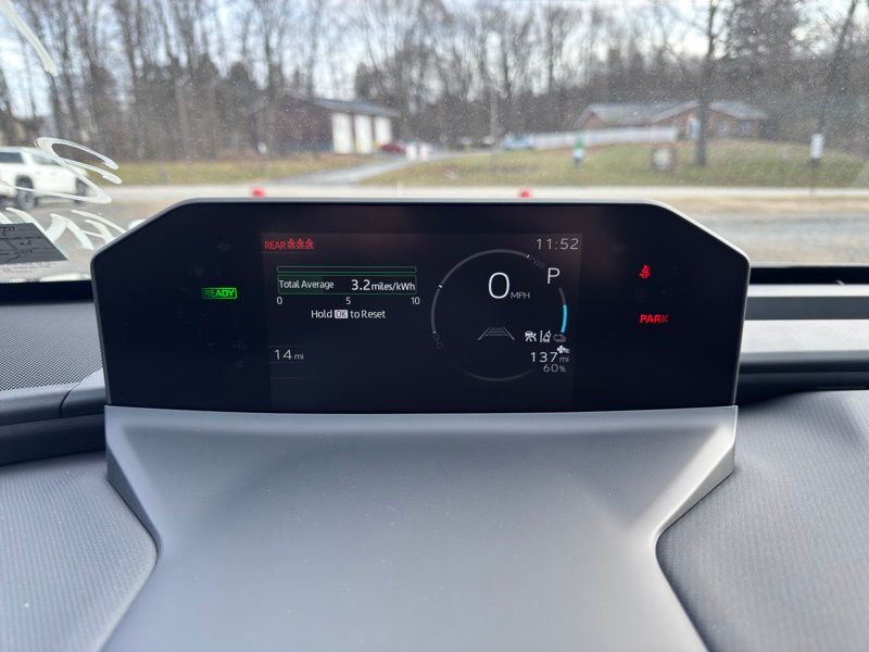 2026 Toyota bZ XLE - Photo 15