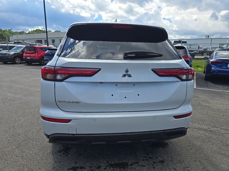 Used 2023 Mitsubishi Outlander SUV