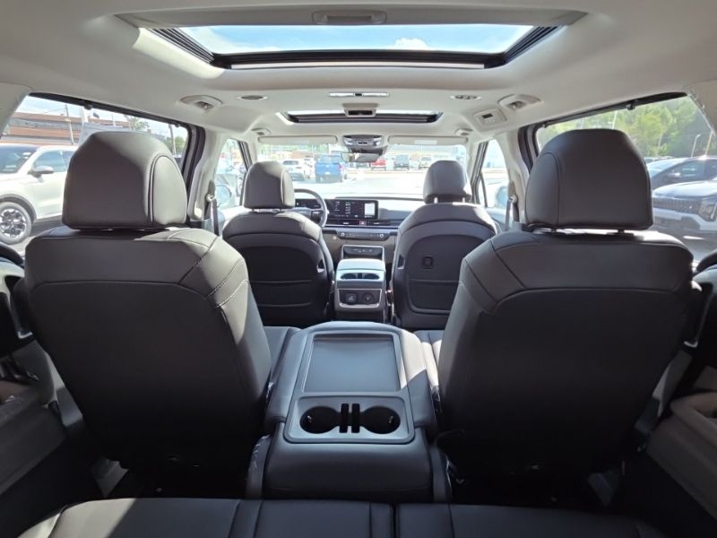 New 2027 Kia Carnival MPV Hybrid Van