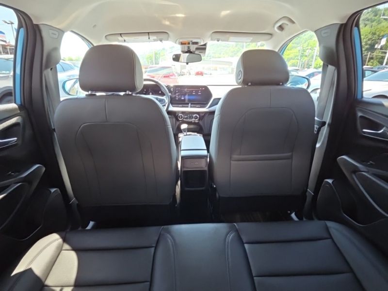 Used 2025 Chevrolet Trax SUV