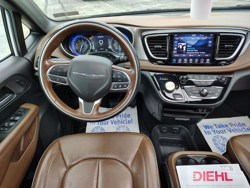 Used 2020 Chrysler Pacifica Van