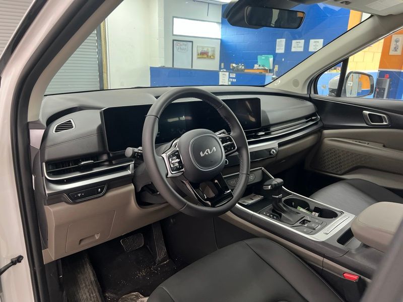 New 2026 Kia Carnival MPV Van