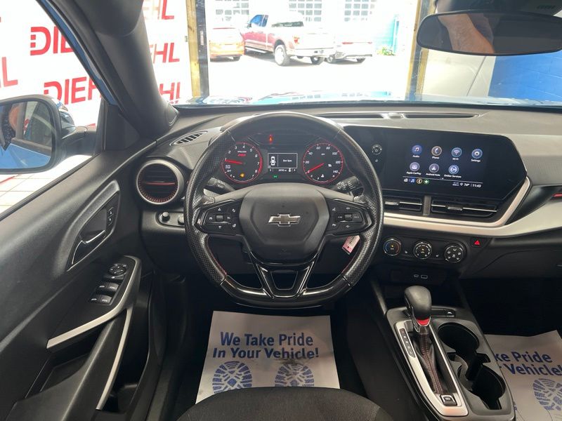 Used 2024 Chevrolet Trax SUV
