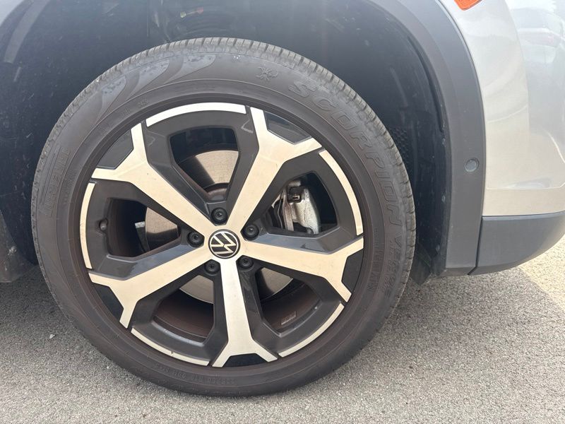 Used 2025 Volkswagen Tiguan SUV