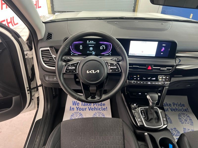 Used 2025 Kia Seltos SUV