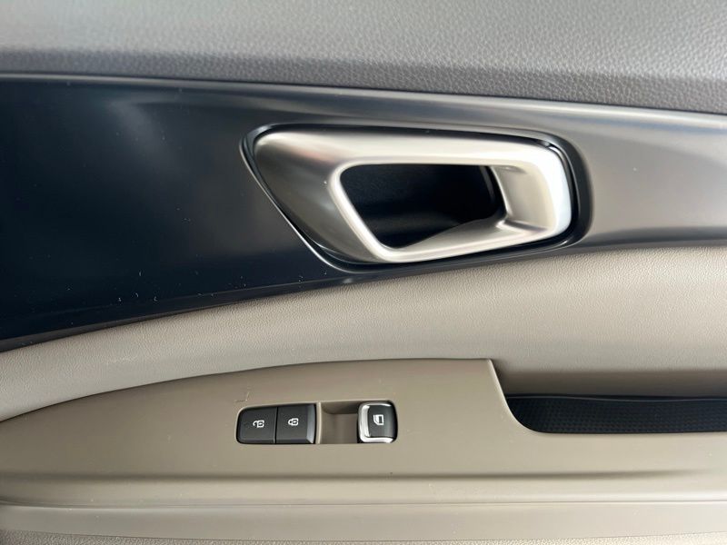 New 2027 Kia Carnival MPV Van