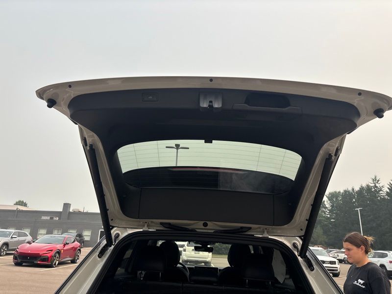 New 2026 Volkswagen Tiguan SUV