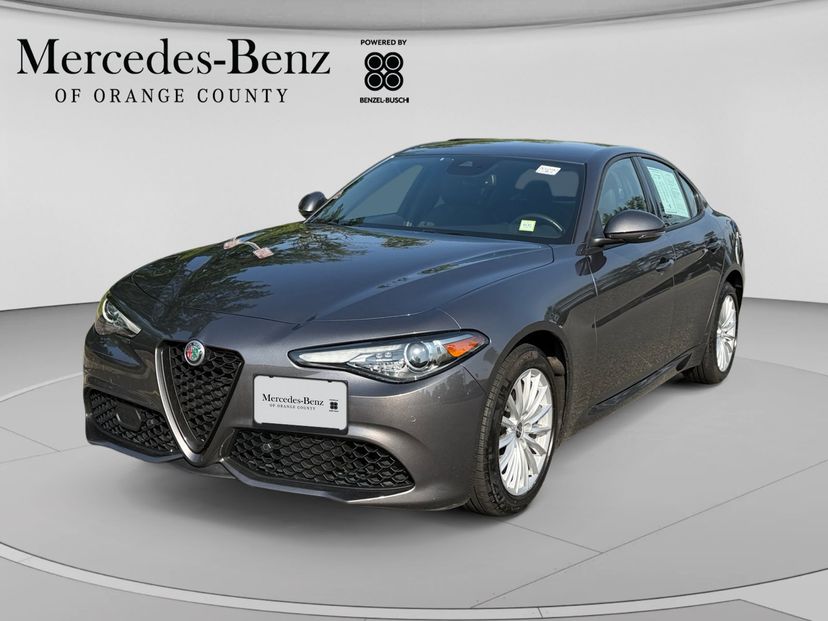 2023 Alfa Romeo Giulia Sprint in Gray Metallic