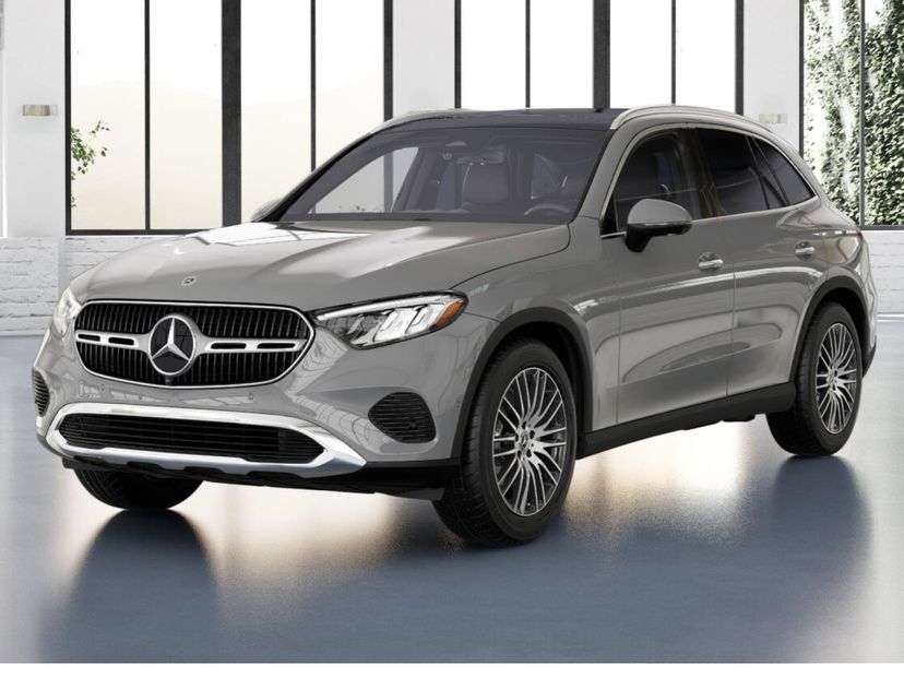 2026 Mercedes-Benz GLC 300 — photo 1 of 42
