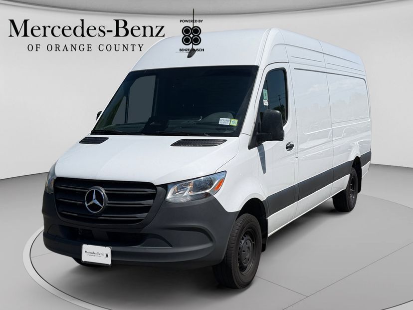 2025 Mercedes-Benz Sprinter 3500 Cargo 170 WB in Arctic White