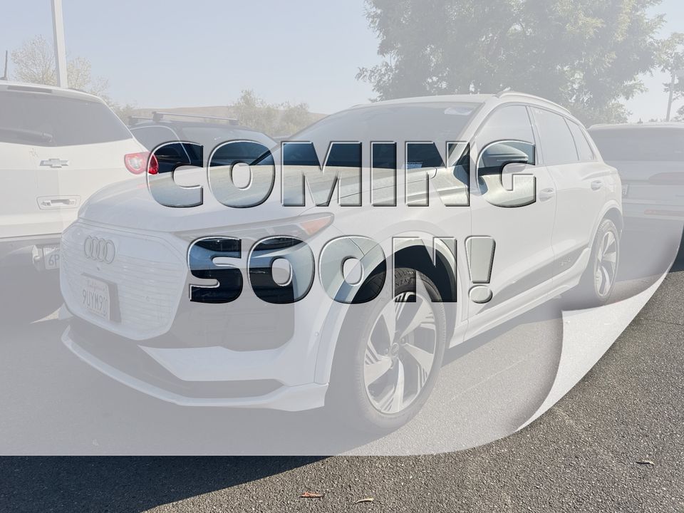 2025 Audi Q6 e-tron Premium in Glacier White
