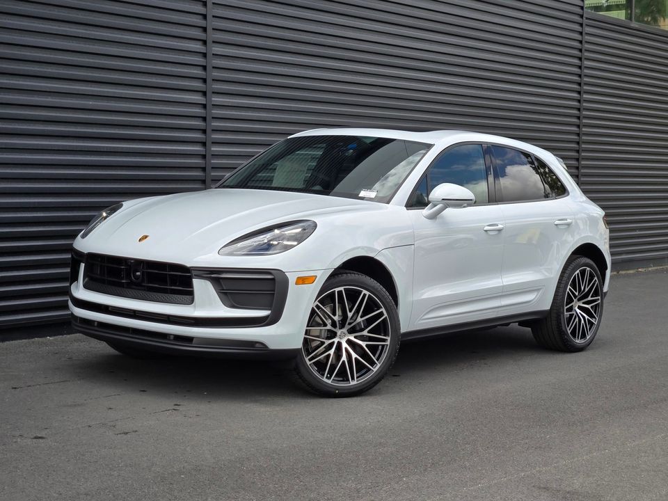 2026 Porsche Macan Base in White