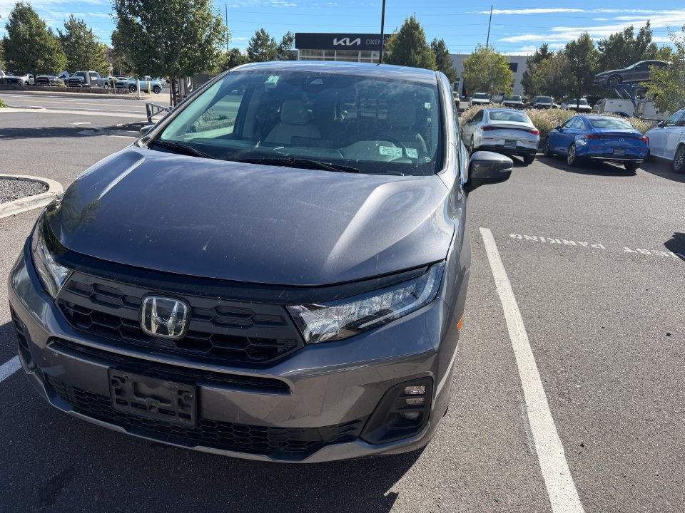 2024 Honda Odyssey EX-L in Platinum White Pearl