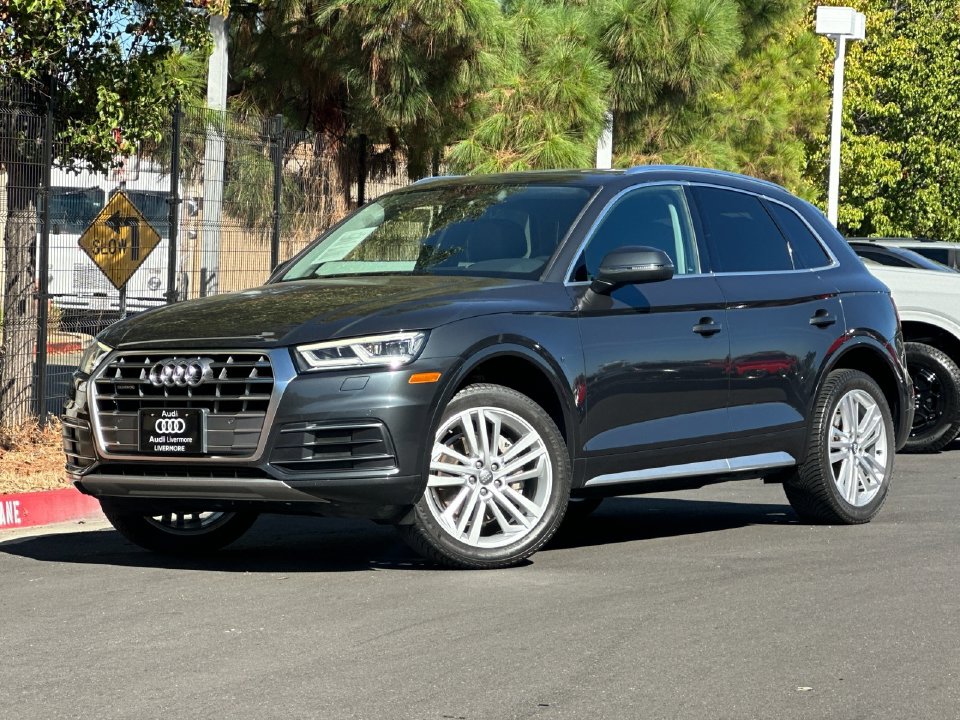 2018 Audi Q5 2.0T Premium Plus in Gray Metallic