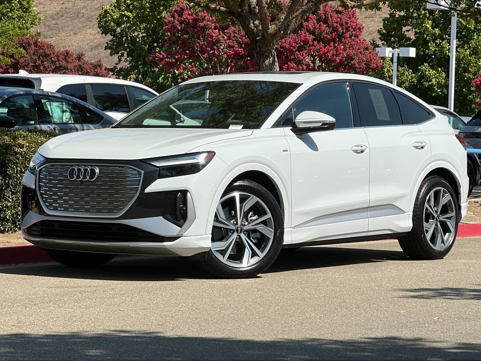 2025 Audi Q4 Sportback e-tron Premium in Glacier White