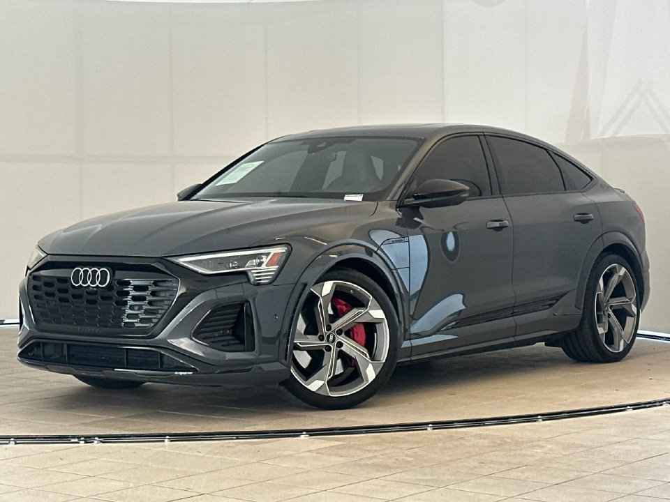 2024 Audi SQ8 Sportback e-tron Prestige in Gray