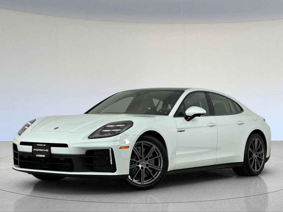 2026 Porsche Panamera E-Hybrid 4 in Carrara White Metallic