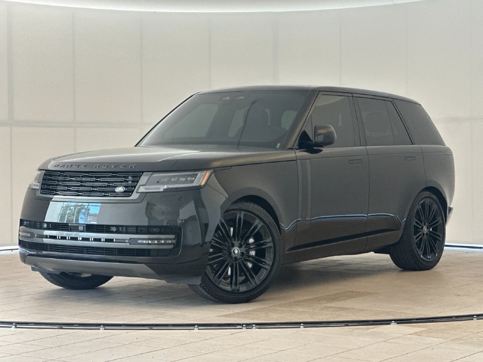 2025 Land Rover Range Rover SE in Santorini Black Metallic
