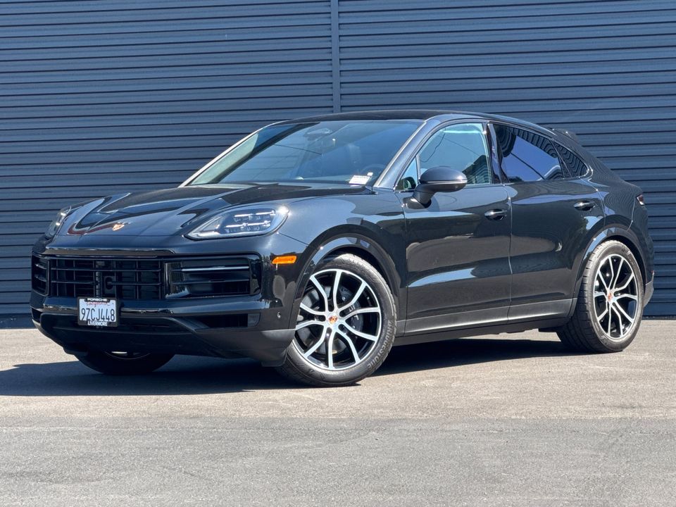 2026 Porsche Cayenne Coupe Base in Chromite Black Metallic