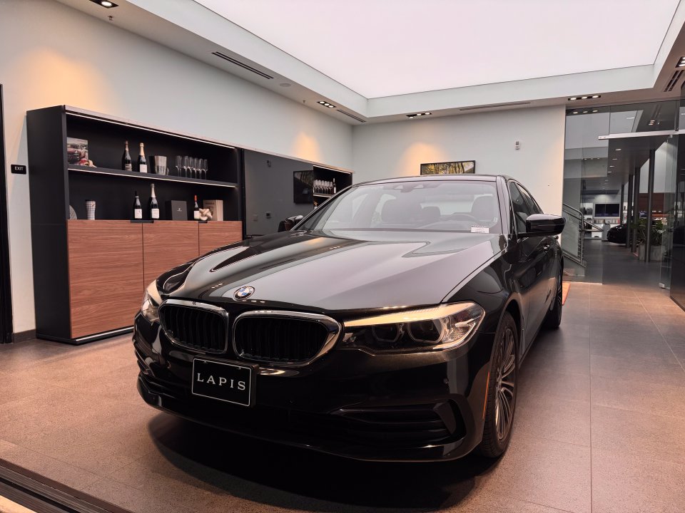 2019 BMW 5 Series 540i in Jet Black