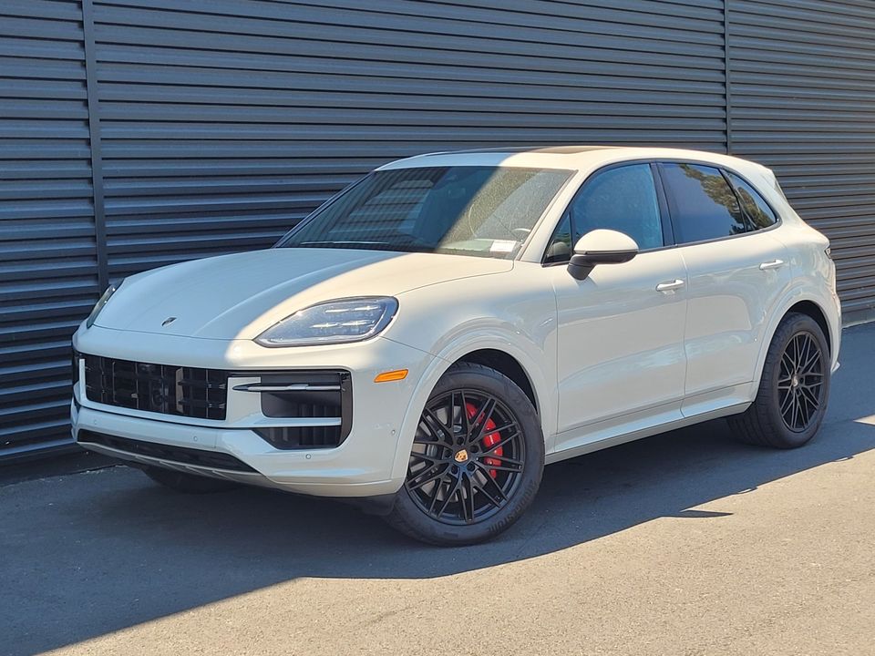 2026 Porsche Cayenne S in Chalk