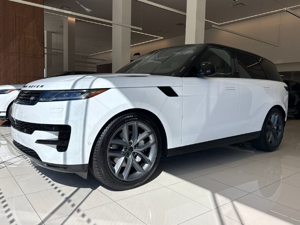 2026 Land Rover Range Rover Sport SE in Fuji White