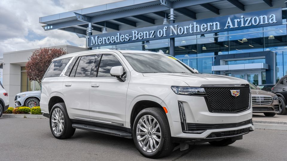 2023 Cadillac Escalade Premium Luxury in Crystal White