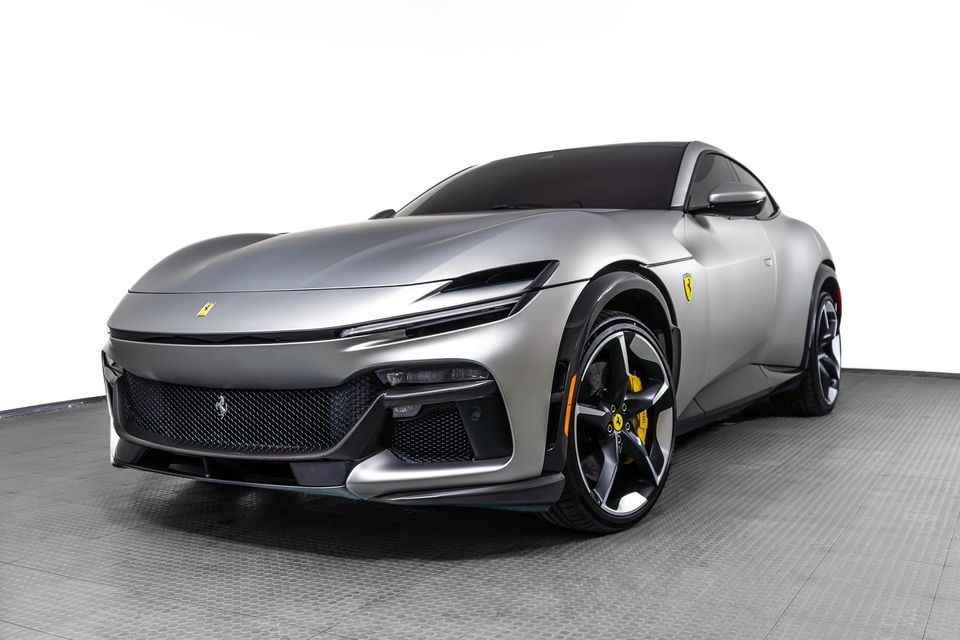 2026 Ferrari Purosangue Base in Alumino Opaco