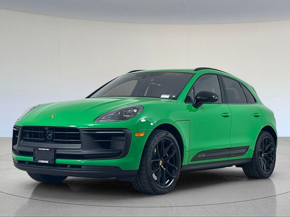 2026 Porsche Macan GTS in Python Green