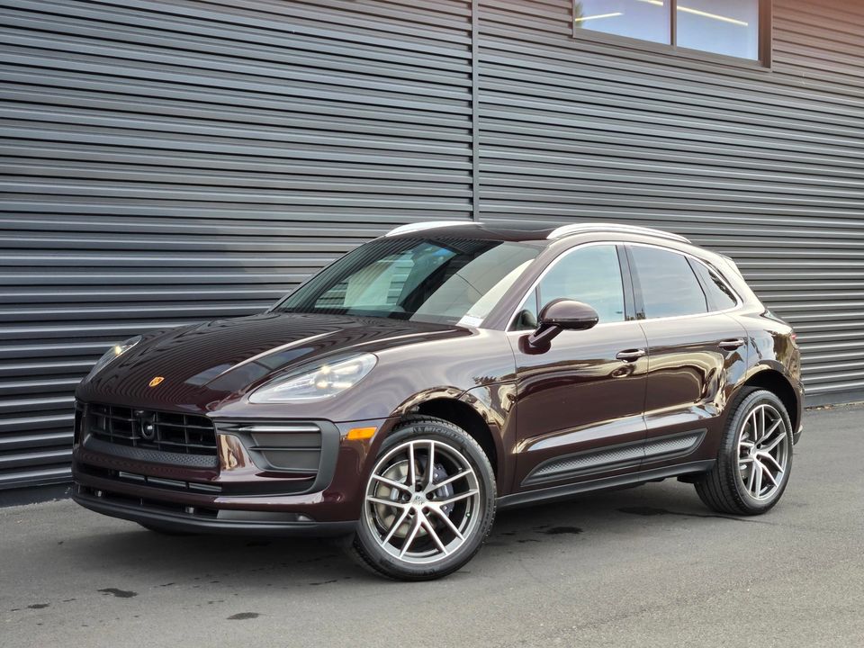 2026 Porsche Macan Base in Copper Ruby Metallic