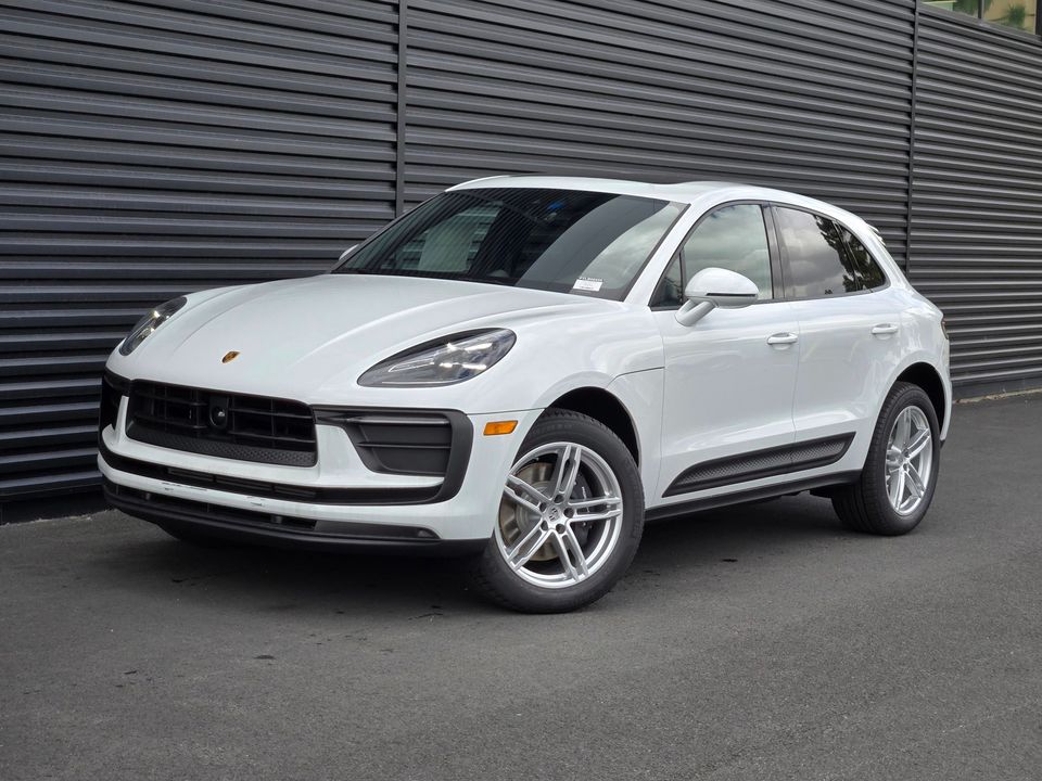 2026 Porsche Macan Base in White