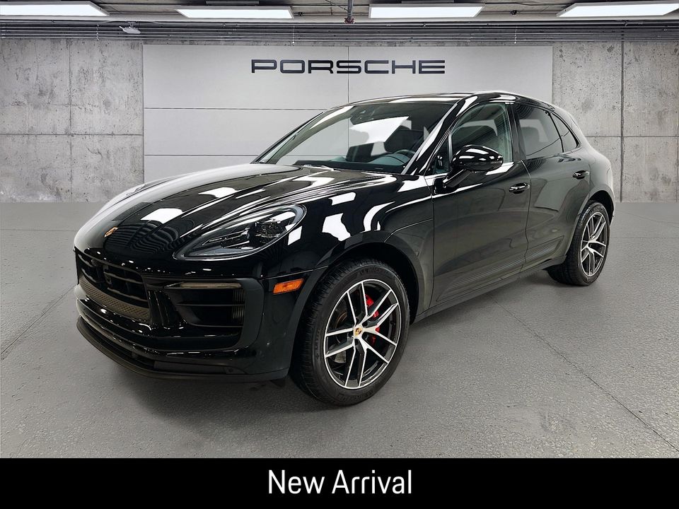 Black 2024 Porsche Macan SUV / Crossover All-Wheel Drive 7-Speed Automatic