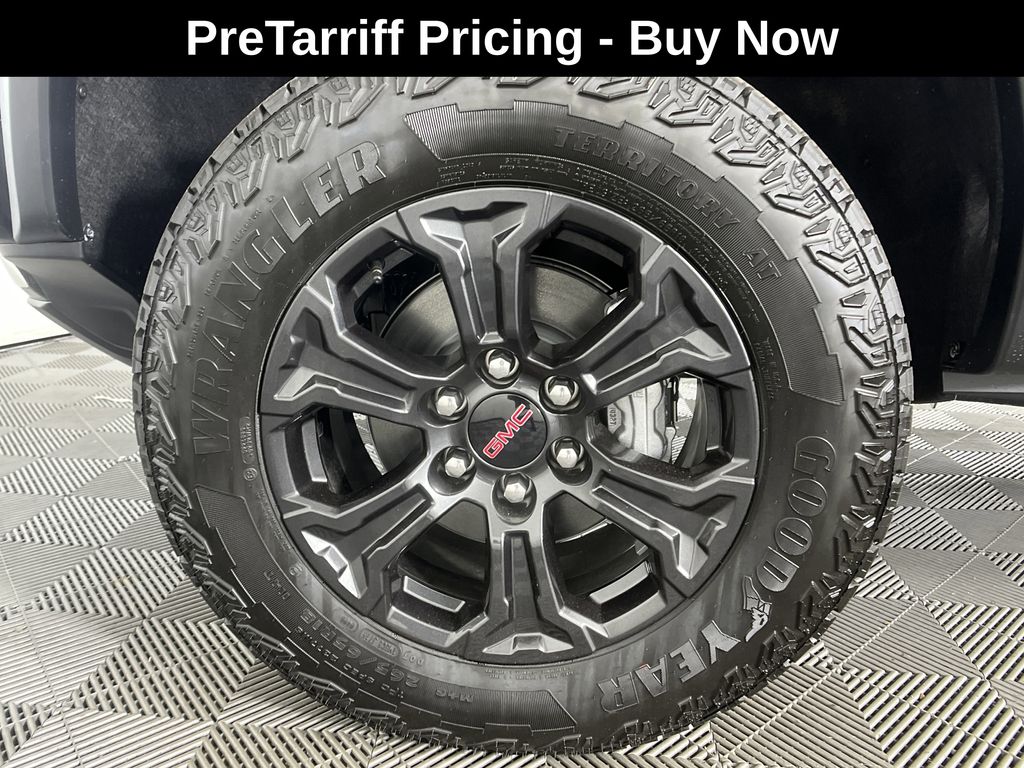 new 2025 GMC Canyon car, priced at $45,095