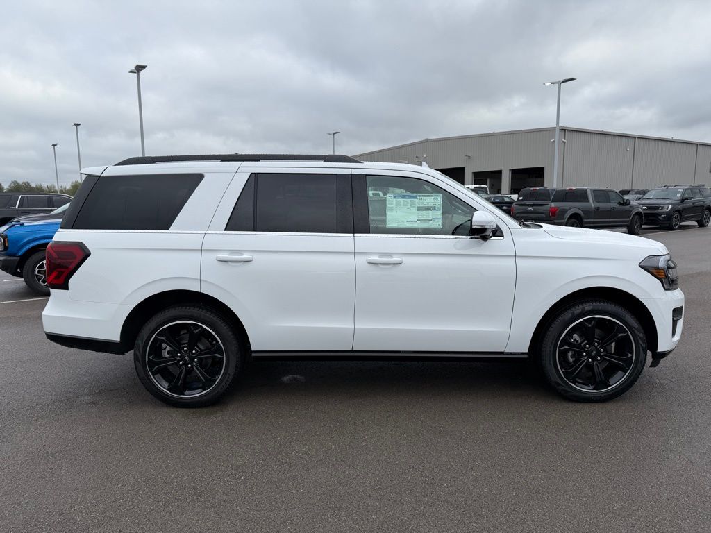 new 2024 Ford Expedition car, priced at $70,201