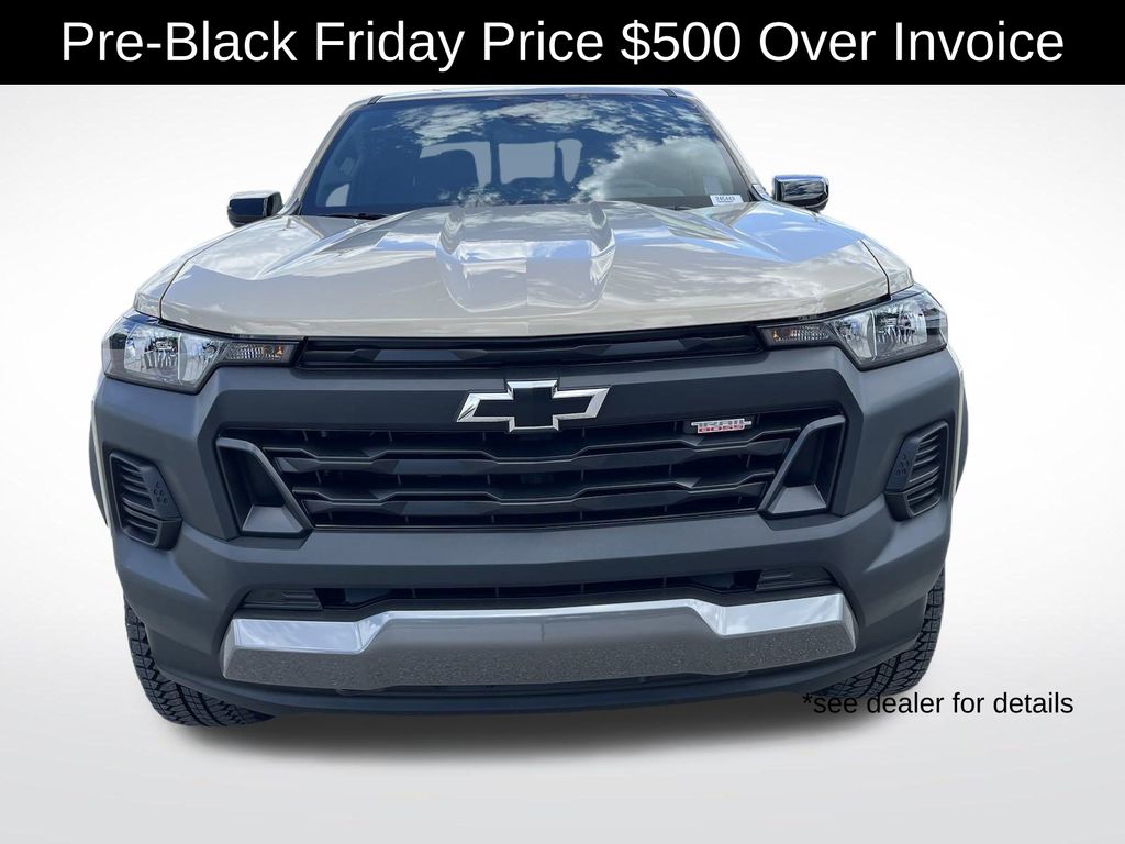 new 2024 Chevrolet Colorado car, priced at $45,420