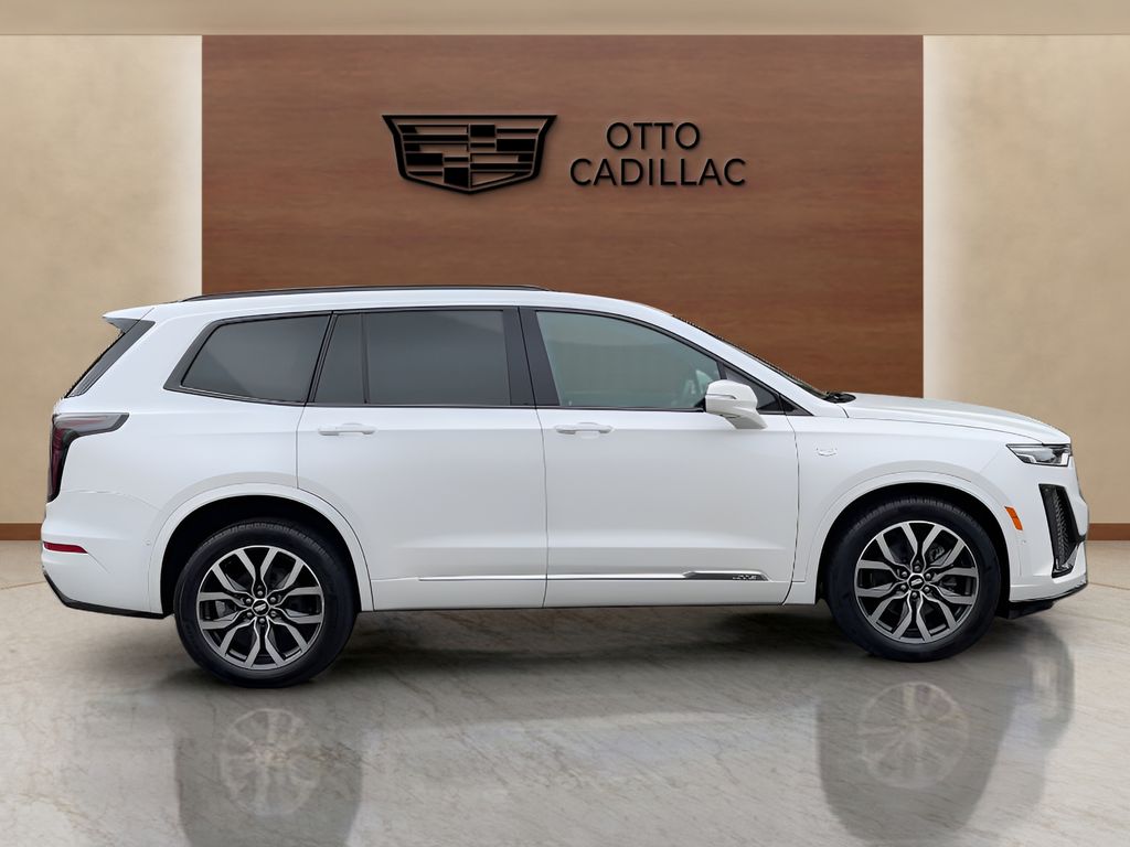 used 2021 Cadillac XT6 car, priced at $33,490