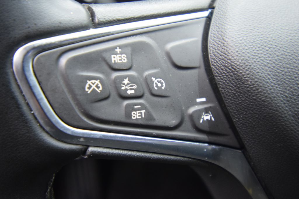 used 2024 Chevrolet Equinox car, priced at $22,300