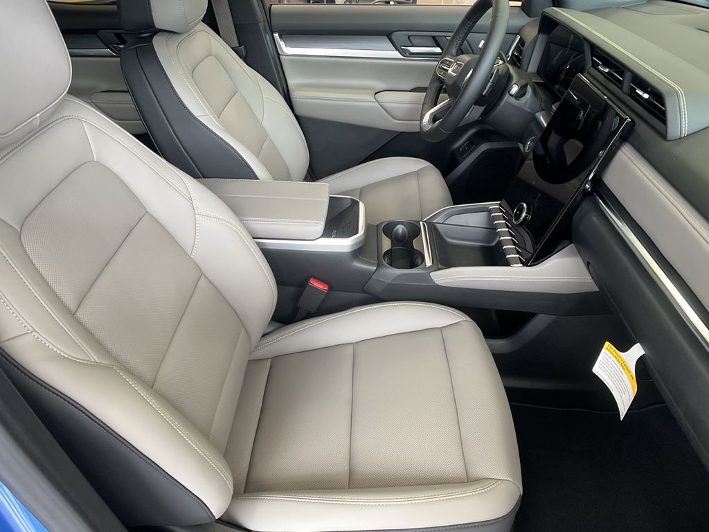 new 2025 GMC Terrain car, priced at $33,590