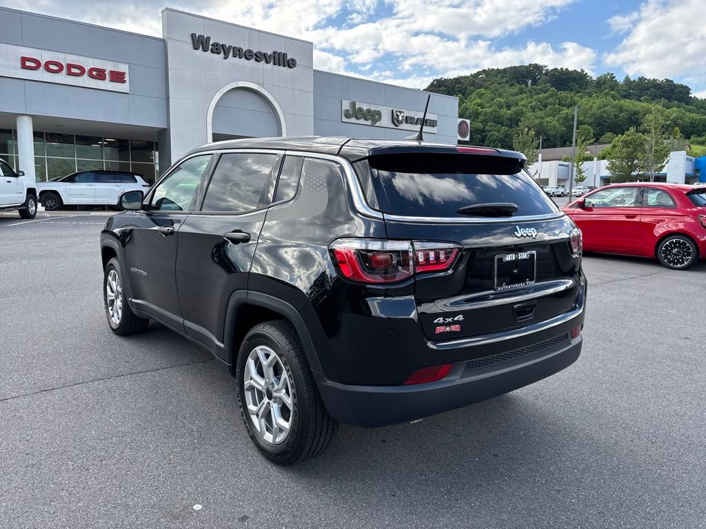 new 2025 Jeep Compass car, priced at $26,990