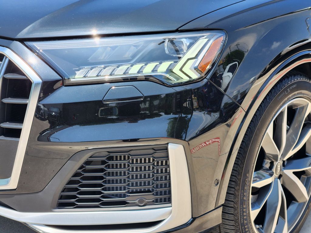 used 2023 Audi SQ7 car, priced at $71,993