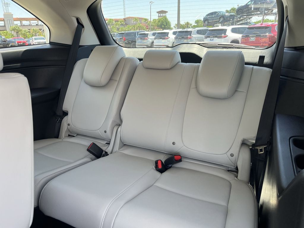 new 2025 Honda Odyssey car, priced at $42,960