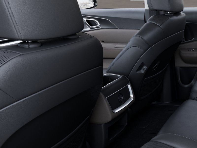 new 2025 Kia Carnival car, priced at $36,052