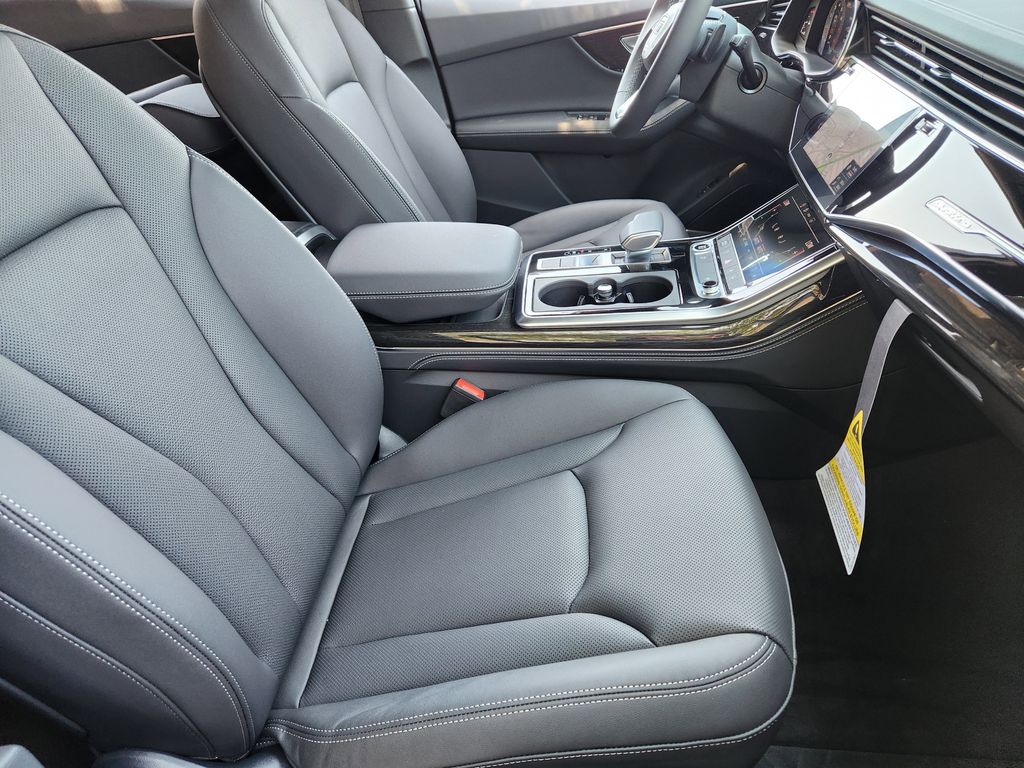 new 2025 Audi Q7 car, priced at $83,750