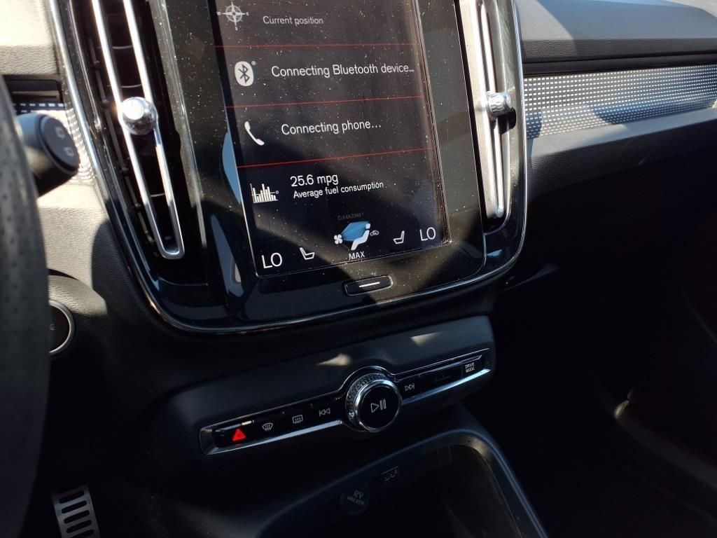 used 2019 Volvo XC40 car, priced at $18,111