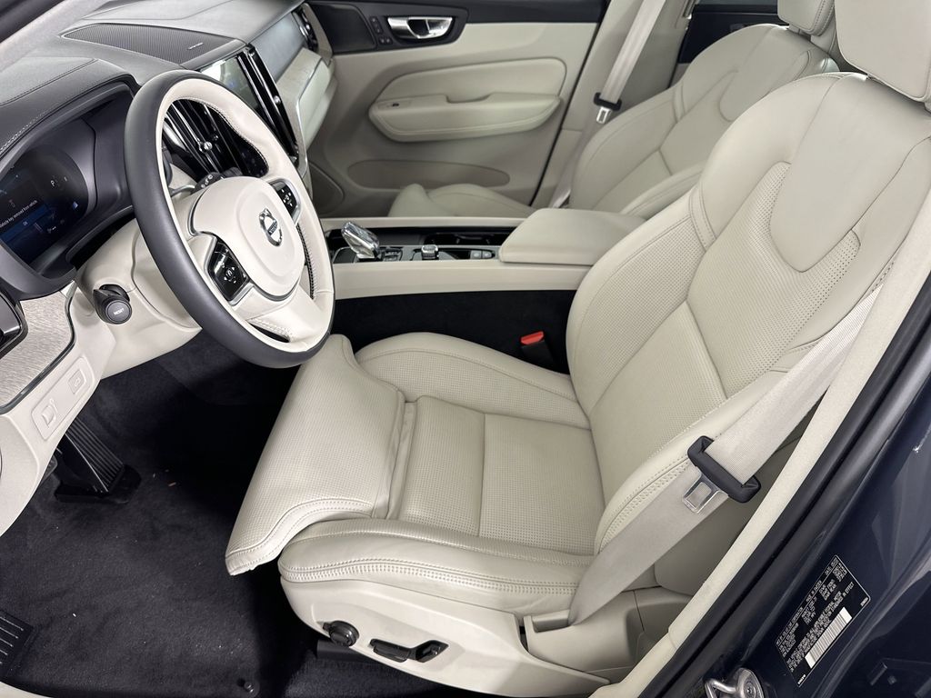 used 2022 Volvo XC60 car, priced at $36,795